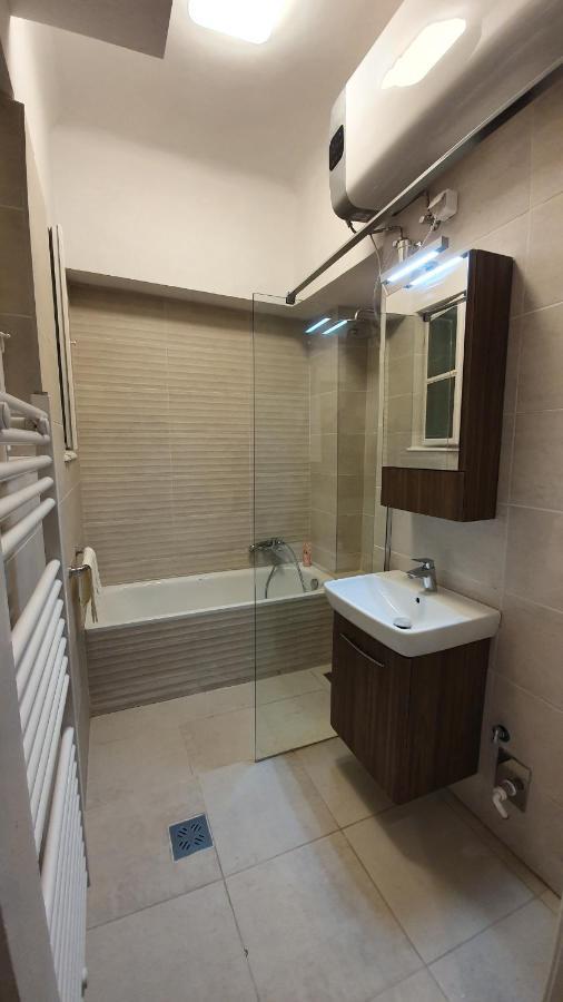 Modern Parkside Garden View Apartment Budapeşte Dış mekan fotoğraf